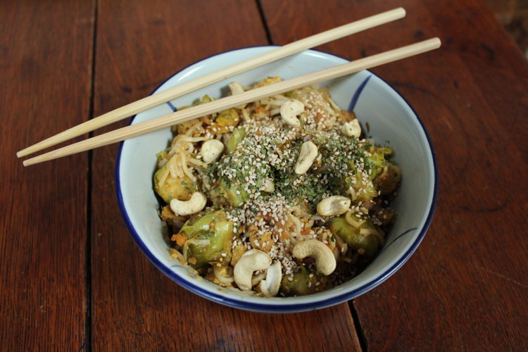 animal,sensible,blog,baguettes,manger,recette,vegan,végane,végétalien,nouille,asiatique,soja,bruxelles,choux,cajou,tofu,sésame