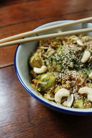 animal,sensible,blog,recette,vegan,végane,végétalien,nouille,asiatique,soja,bruxelles,choux,cajou,tofu,sésame